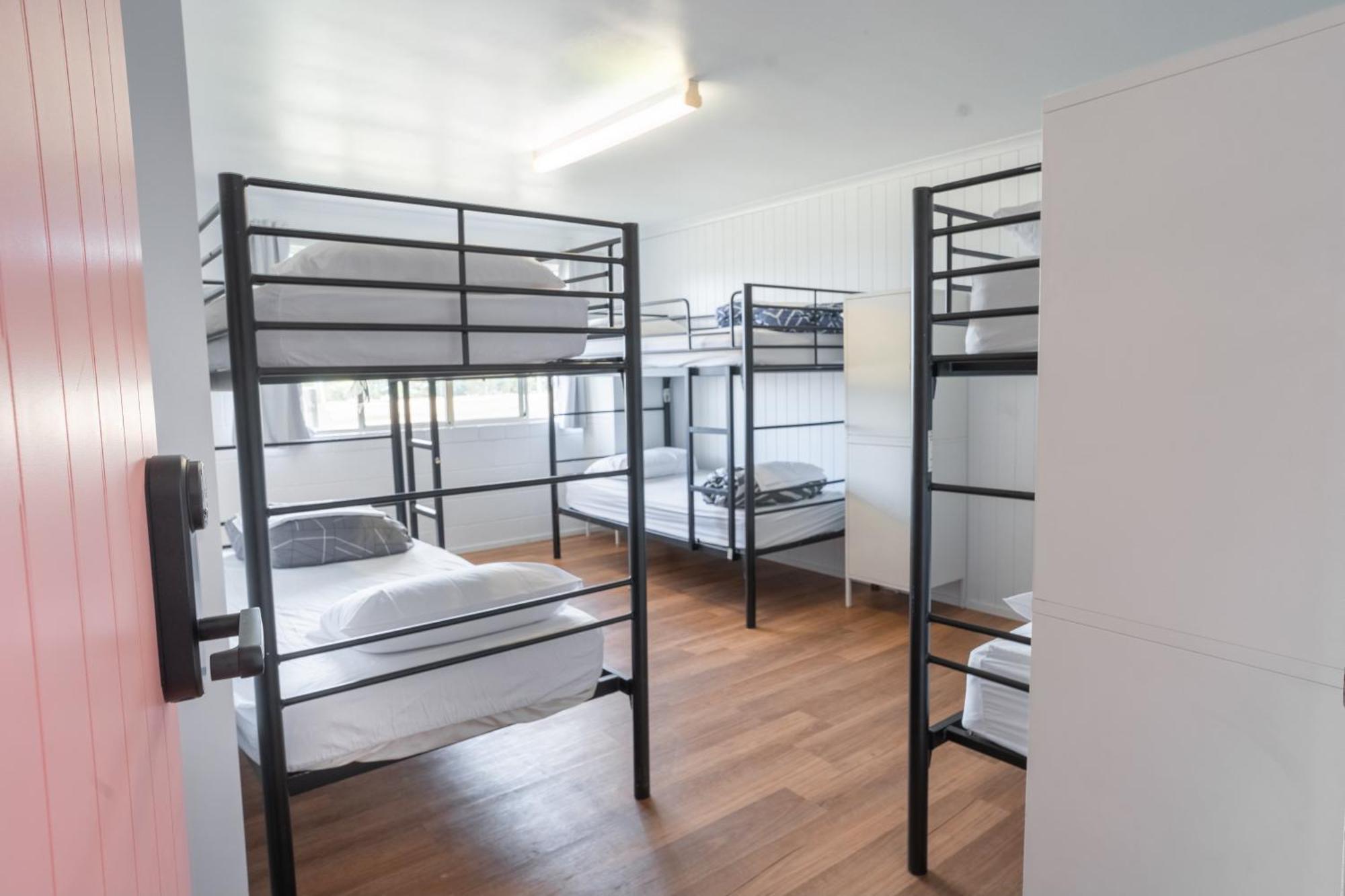 Hostel Cali Backpackers Caloundra Zewnętrze zdjęcie