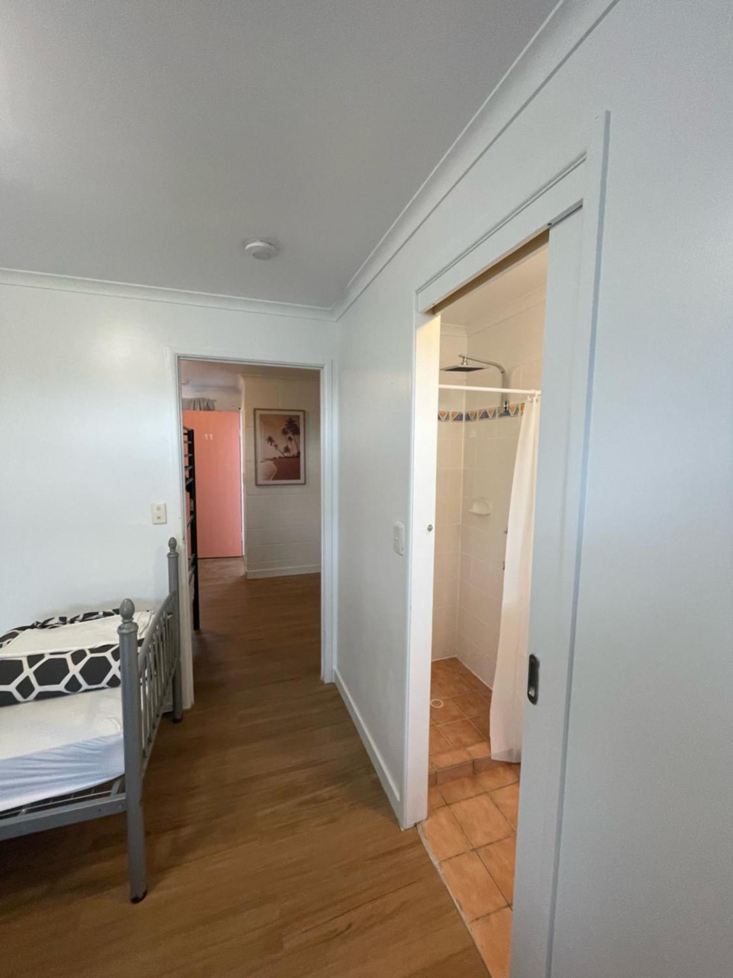 Hostel Cali Backpackers Caloundra Zewnętrze zdjęcie