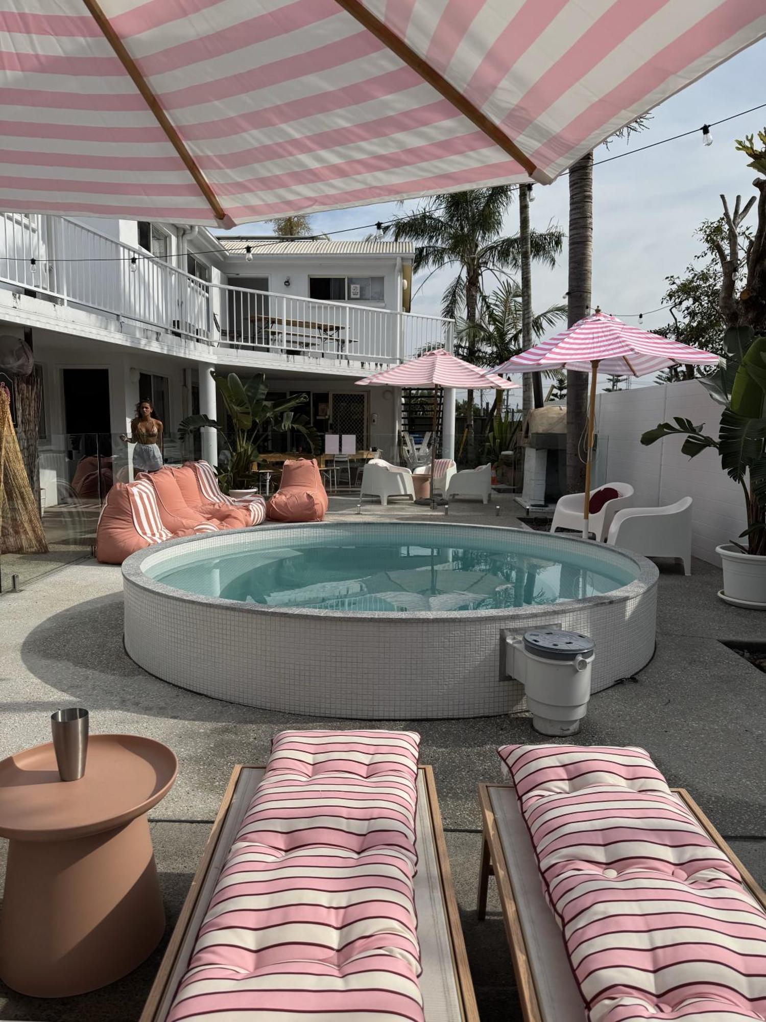 Hostel Cali Backpackers Caloundra Zewnętrze zdjęcie