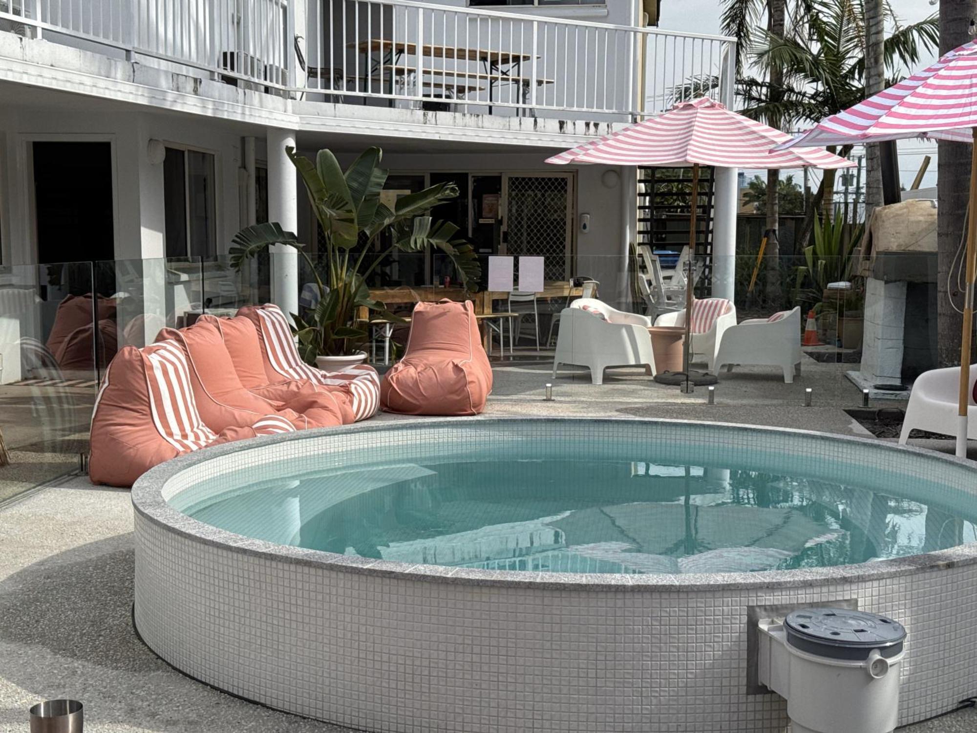 Hostel Cali Backpackers Caloundra Zewnętrze zdjęcie